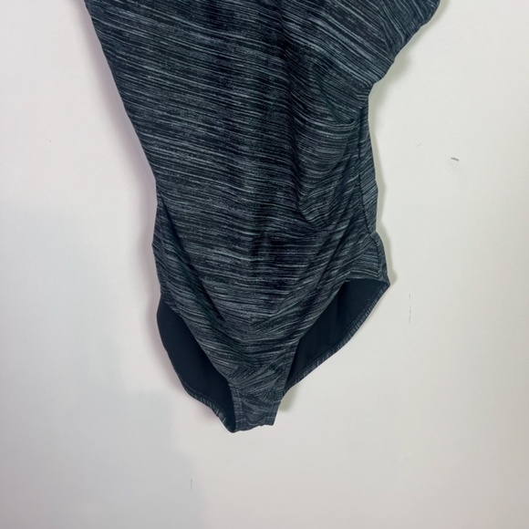 Speedo Women’s Black Gray Heather V Neck One Piece Swimsuit Size 14 - Picture 3 of 9